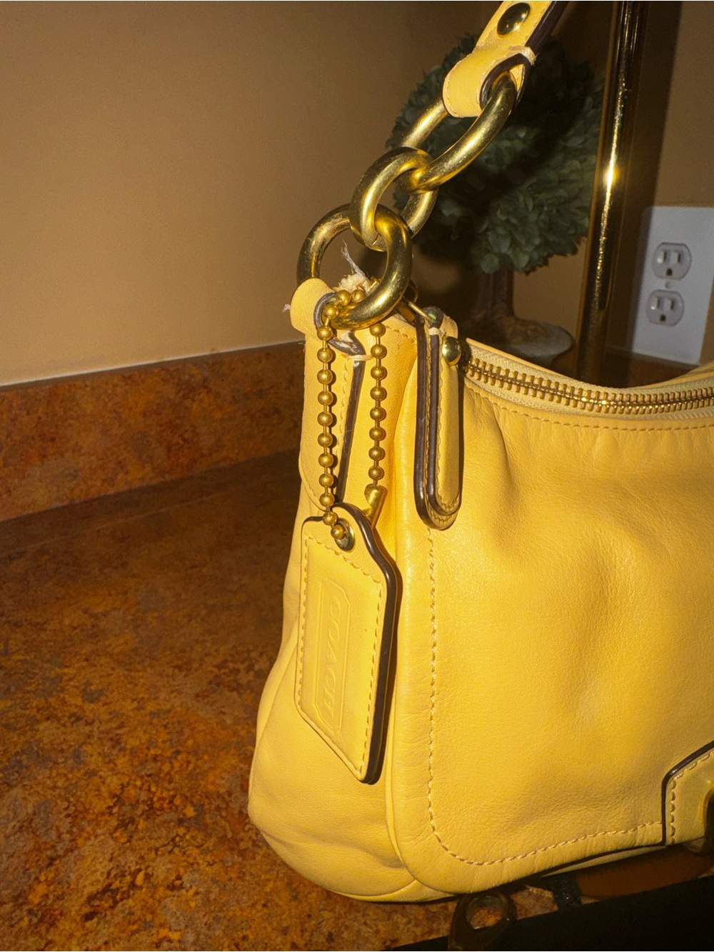 Coach Kristin Hobo Bag buttercream yellow - Picture 2 of 6